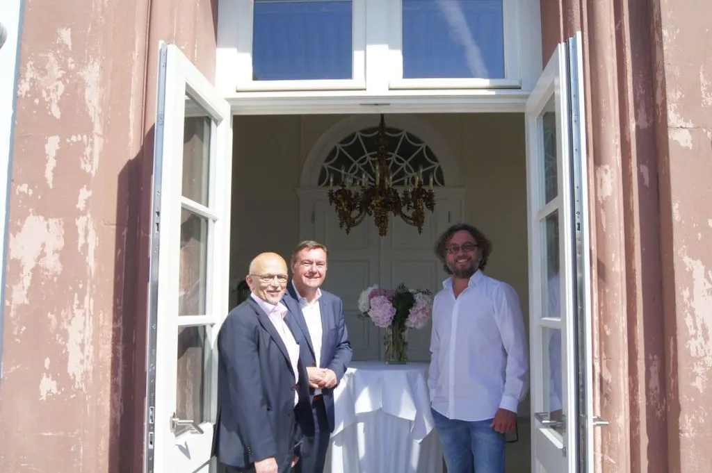 schlosssztubephi1.JPG