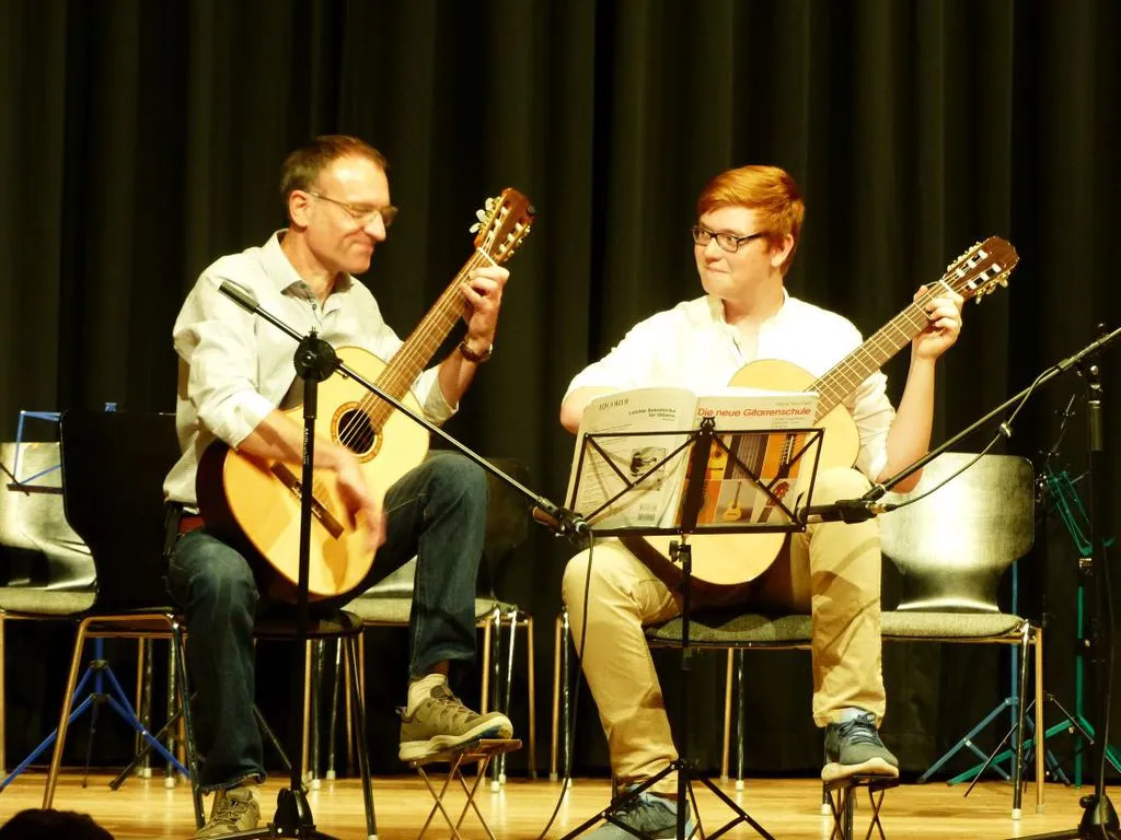woodstockgitarre2.jpg