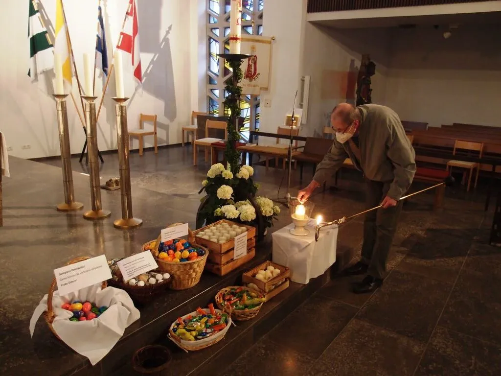 osterfeuerntzuendet2.jpg