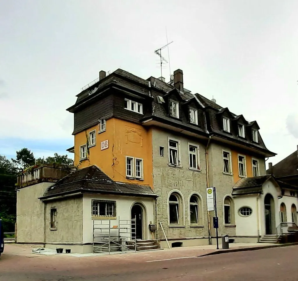 bahnhgruennidderau.jpg