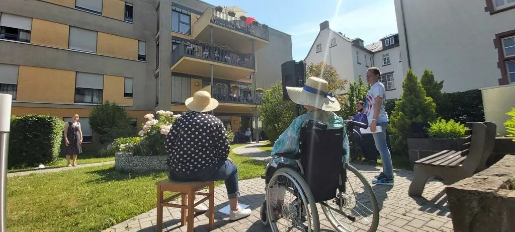 litgartensalohu.jpg