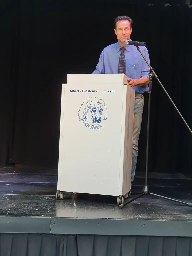 aesabitur3.jpg