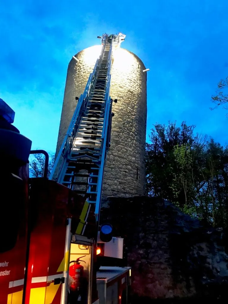 burgruine_stolzen3.jpg