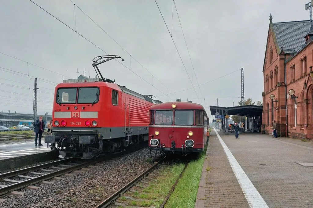 schienenbuserkundung_az.jpg