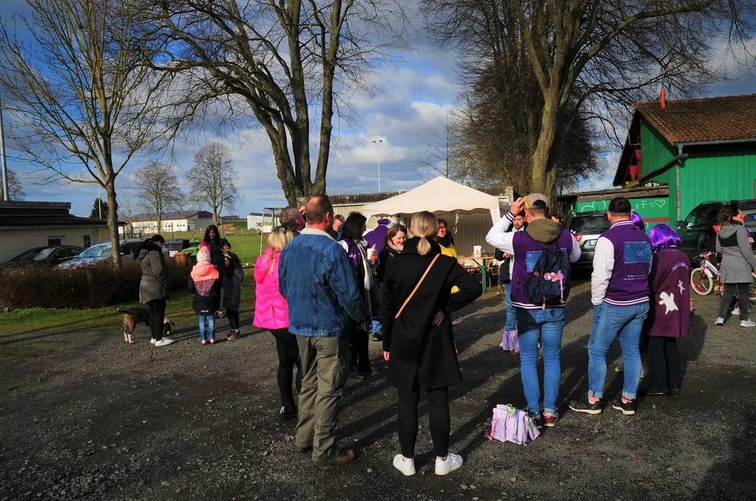 faschingindertuete az4