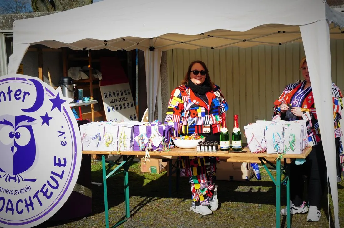 faschingindertuete az5