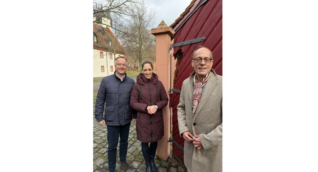 Hilfe für das historische Hoftor im Steinheimer Schloss