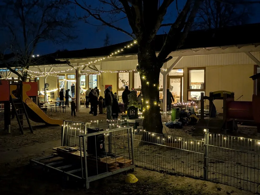 Festlicher Glanz im Eulennest: Weihnachtsmarkt voller Wärme und Gemeinschaft