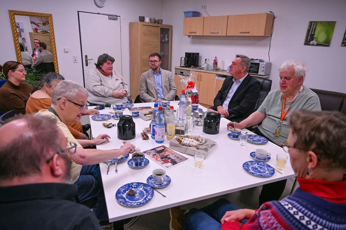 Kaminsky und Bieri besuchen BWMK-Wohngruppen in Hanau und Großauheim