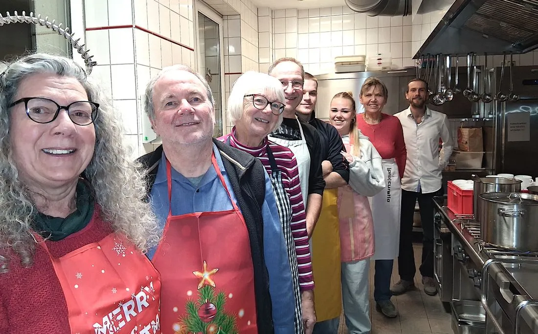 Hanau: 65 wohnungslose Menschen feiern gemeinsam Heilig Abend im Franziskus-Haus