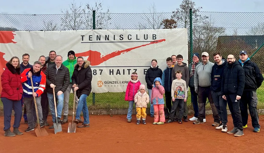 Ein Spatenstich voller Hoffnung: TC Haitz startet in neue Tennis-Zukunft