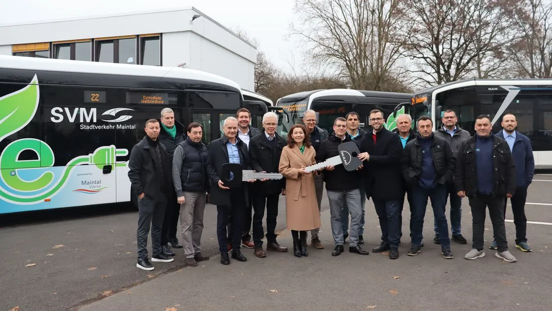 Drei neue E-Busse für den Stadtverkehr Maintal