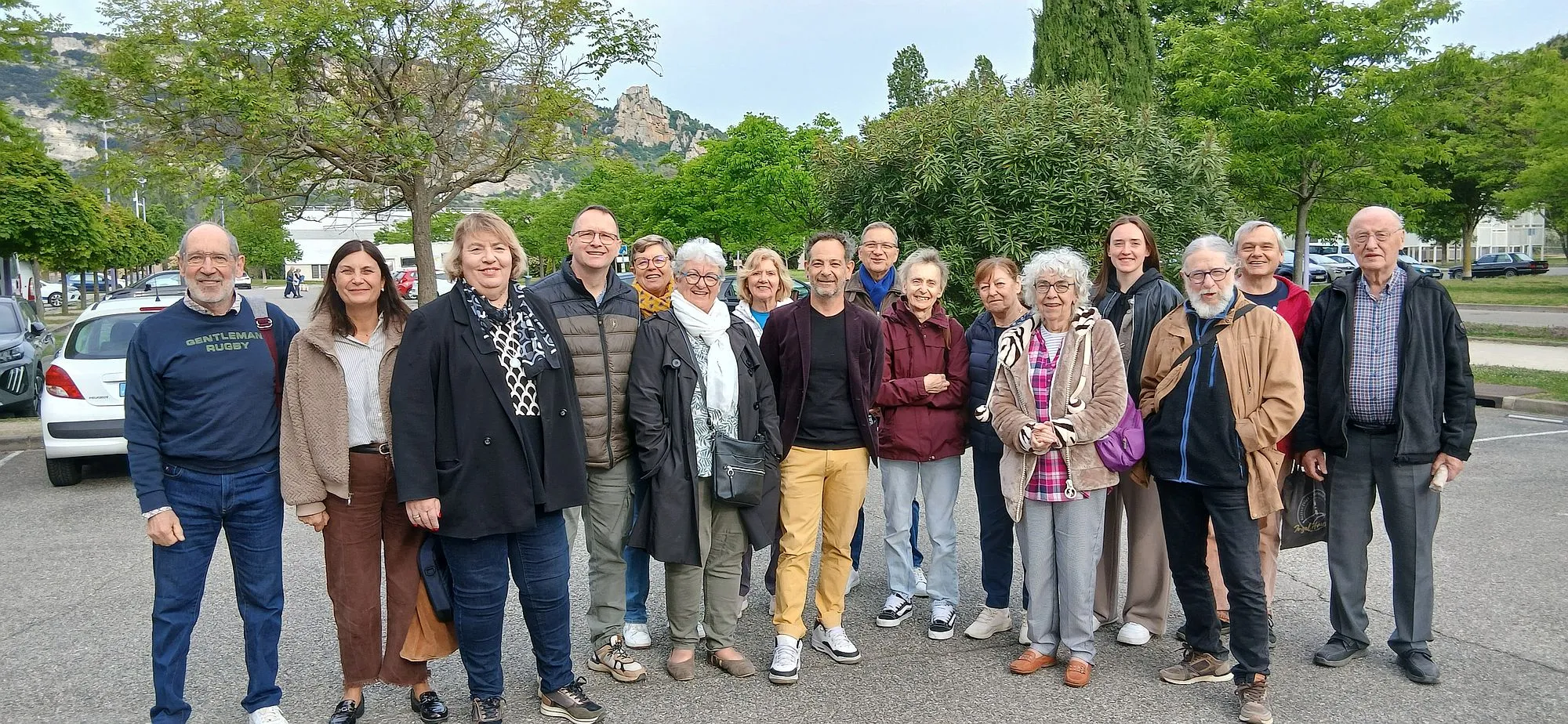 Partnerschaftsverein verteilt 1000 Schokoosterhasen in Guilherand-Granges
