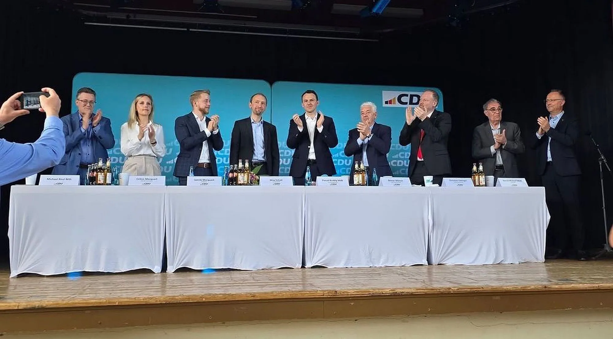 mkkcudschadge az