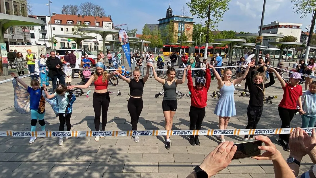 TSGE: Einrad-Freestylekids beim Hanauer Fahrradaktionstag