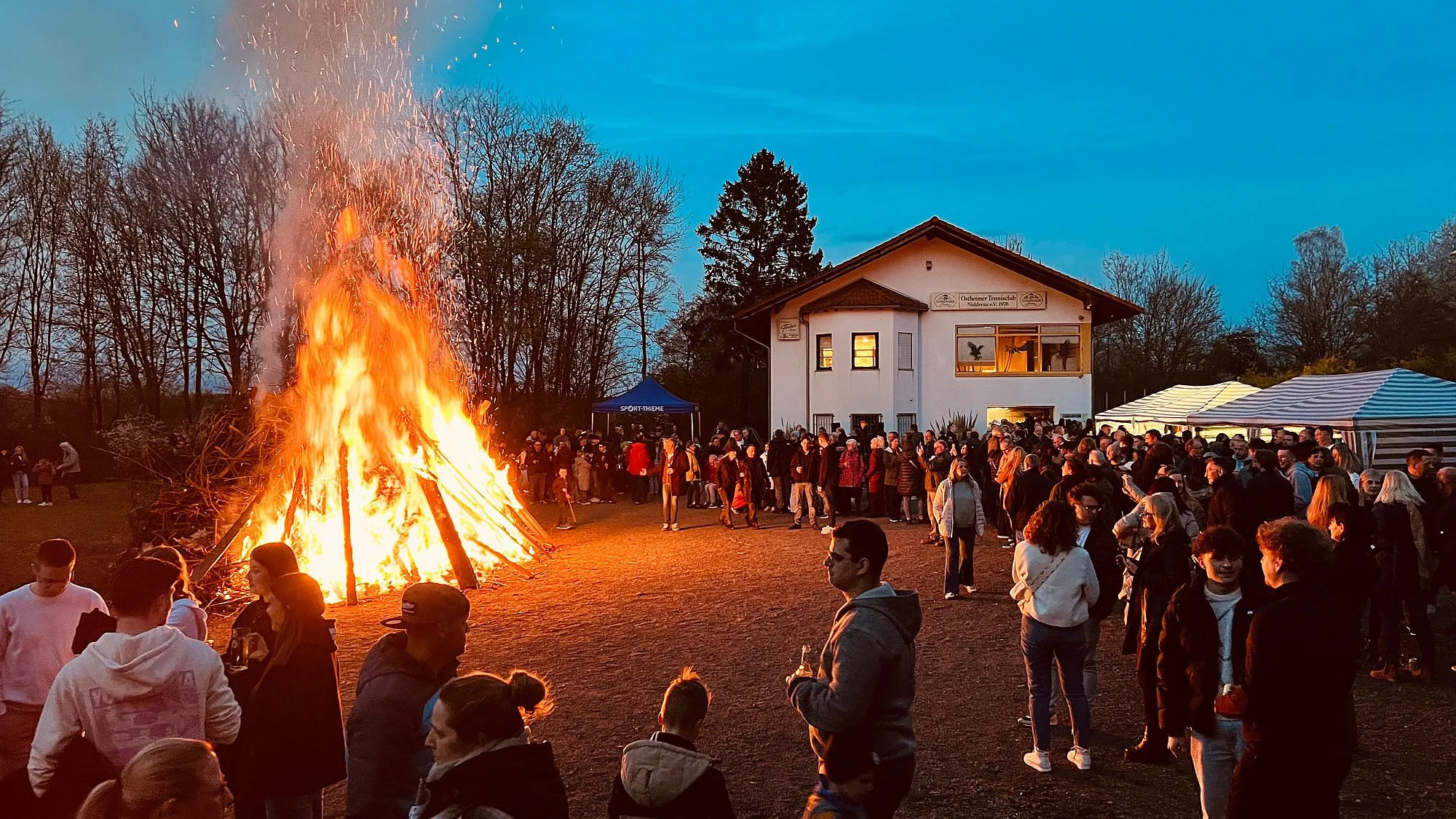 Osterfeuer beim Ostheimer Tennisclub