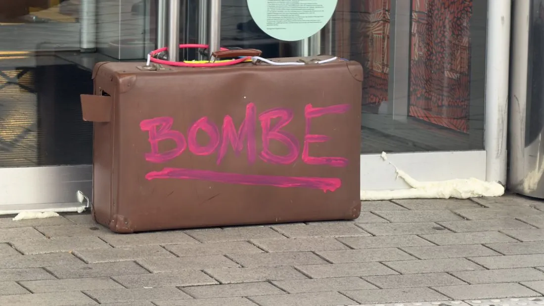Hanau: Koffer mit Aufschrift "Bombe" vor Stadthof war leer