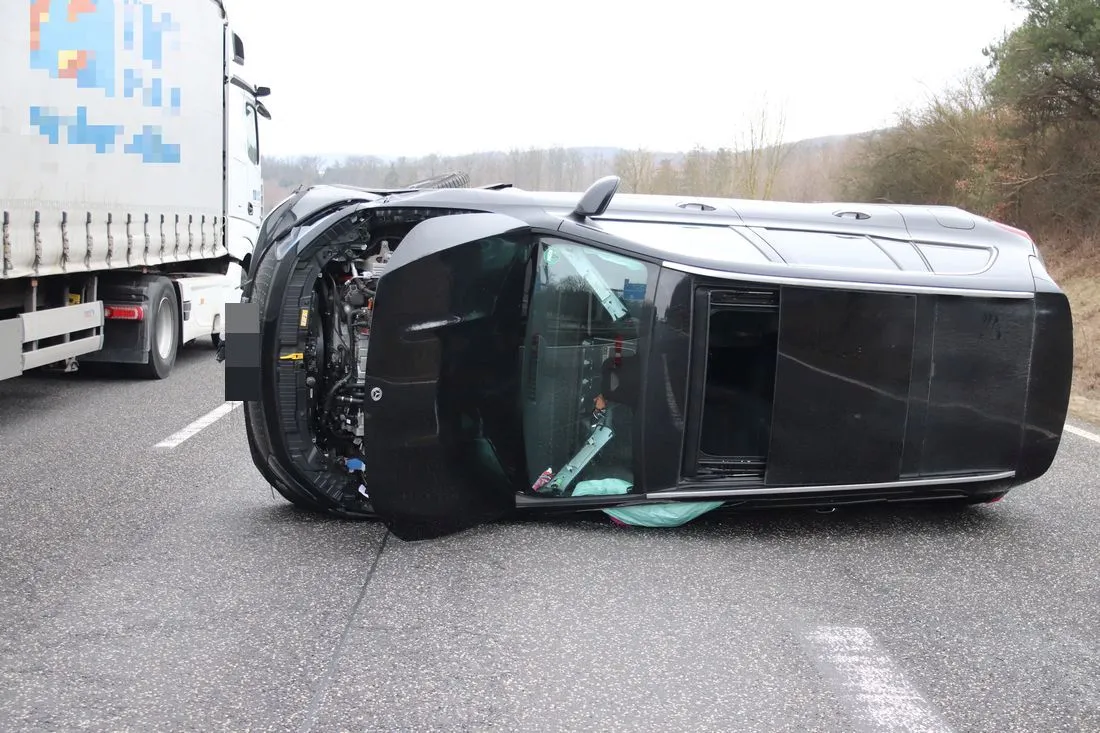 A66/Schlüchtern: Vollsperrung nach Kollision von zwei Fahrzeugen