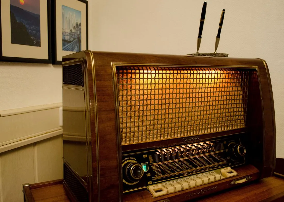 "Hände weg vom UKW-Radio!"