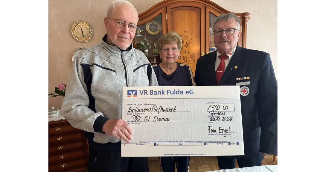 Erneute Unterstützung für DRK-Ortsverein: Familie Engel spendet 1.500 Euro