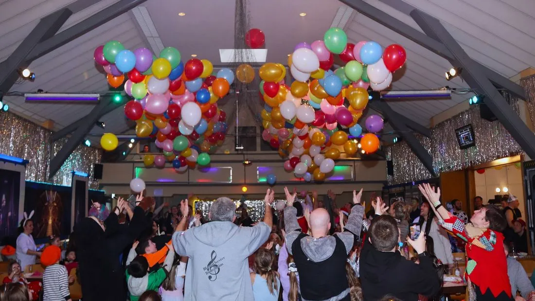 Kinderfasching beim SKV in Büdesheim: „Helden der Kindheit“