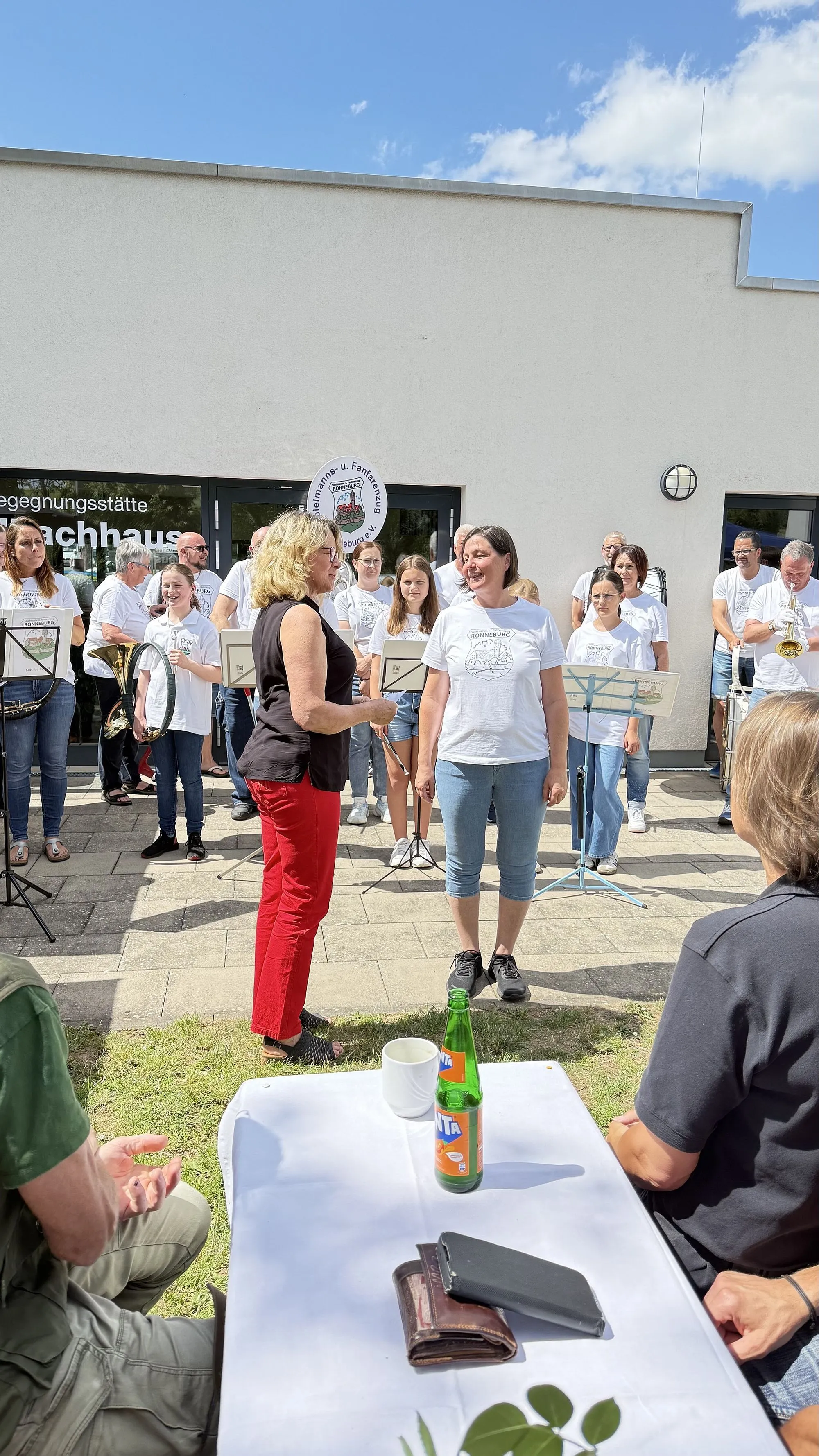 landfrauenerdbeersonntag az2
