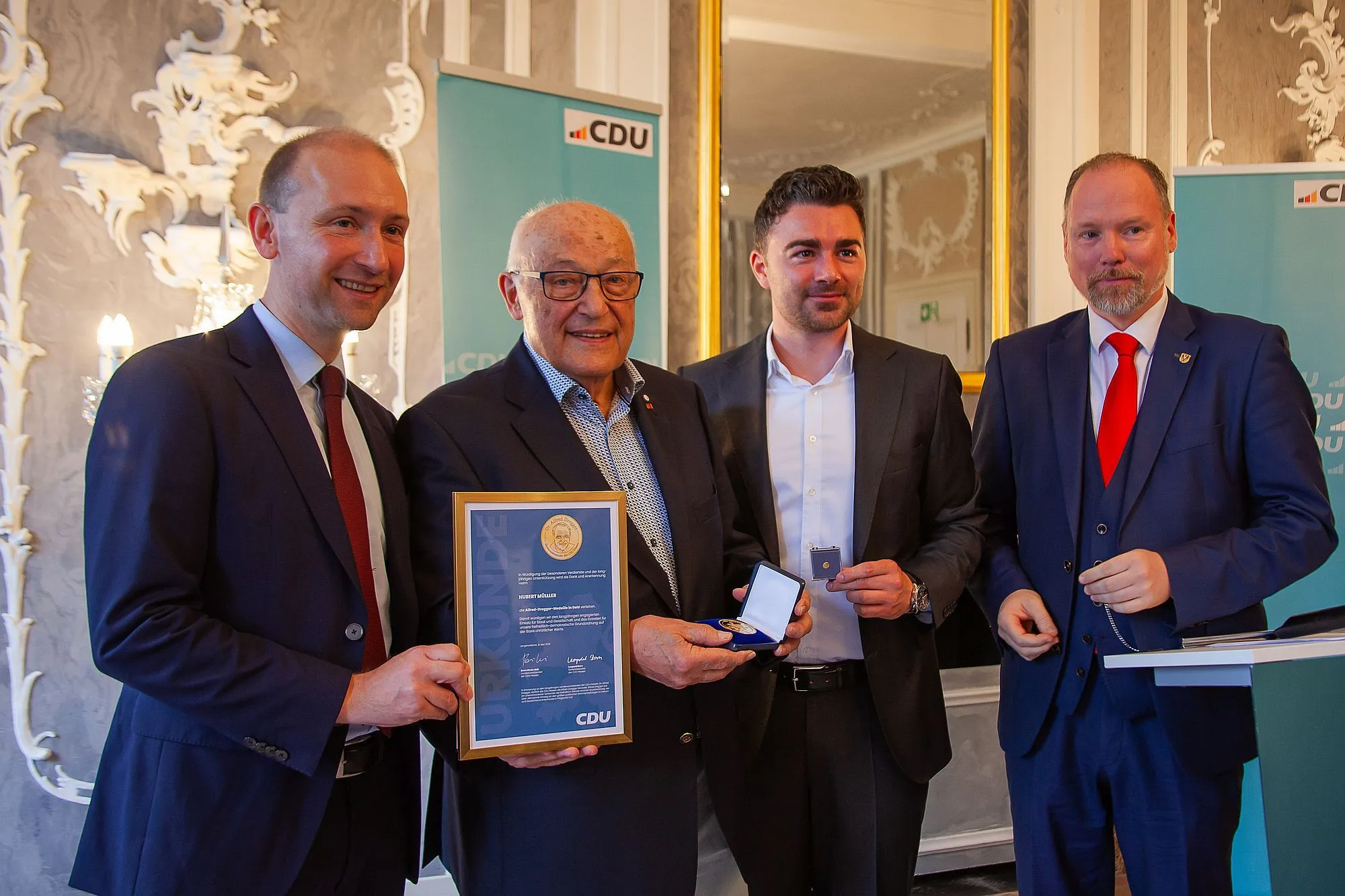 CDU: Hubert Müller mit Alfred-Dregger-Medaille in Gold ausgezeichnet