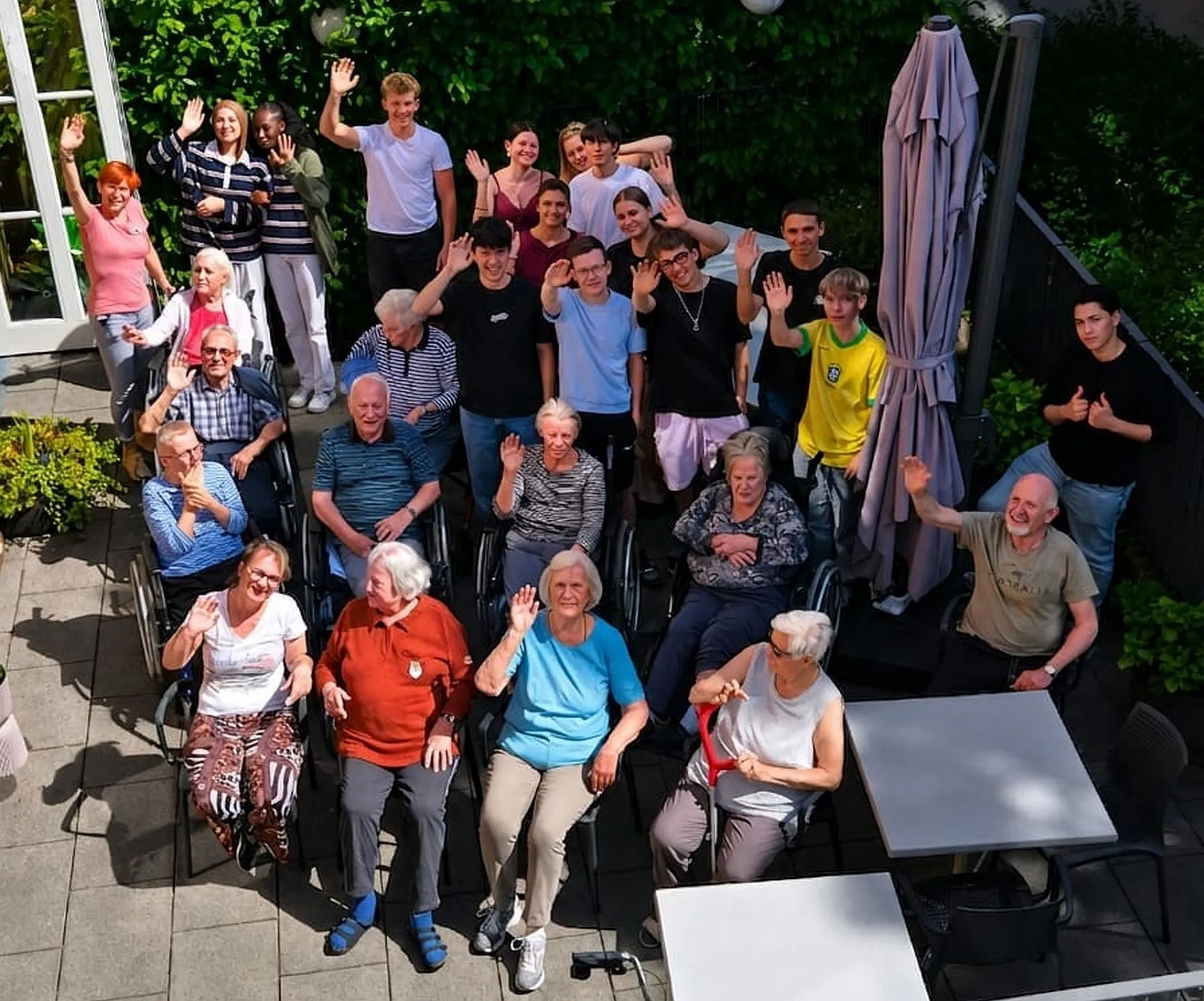 Emotionale Abschiede beim Wahlpflichtkurs „Jung hilft Alt – Jung trifft Alt“