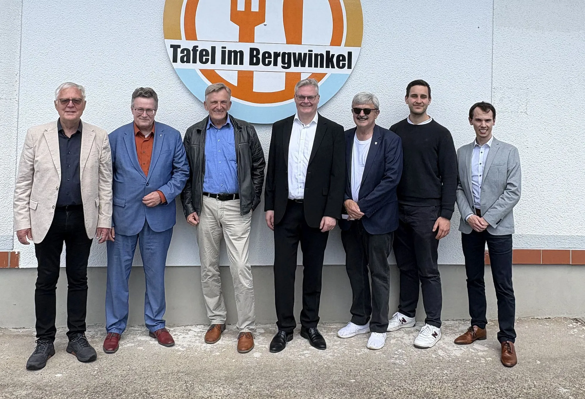 Michael Reul besucht die Tafel im Bergwinkel
