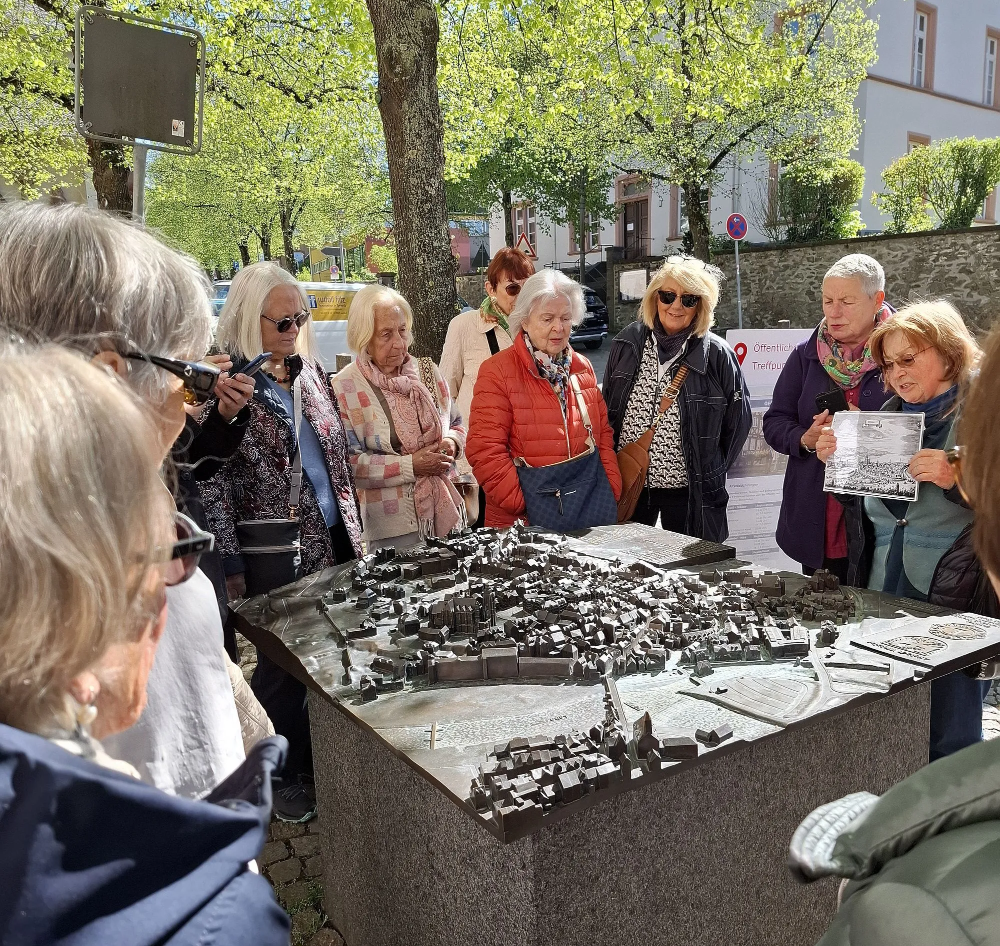 Studienfahrt nach Wetzlar mit Stadtführung und Besichtigung des Doms