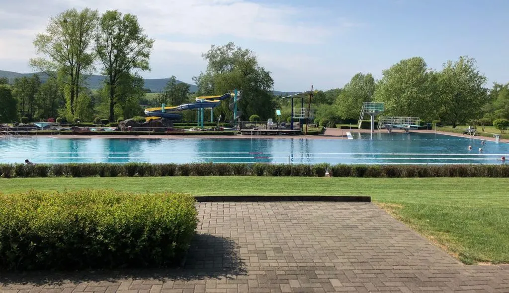 Sexuelle Belästigung im Freibad Gelnhausen: "Prävention kam zu spät"