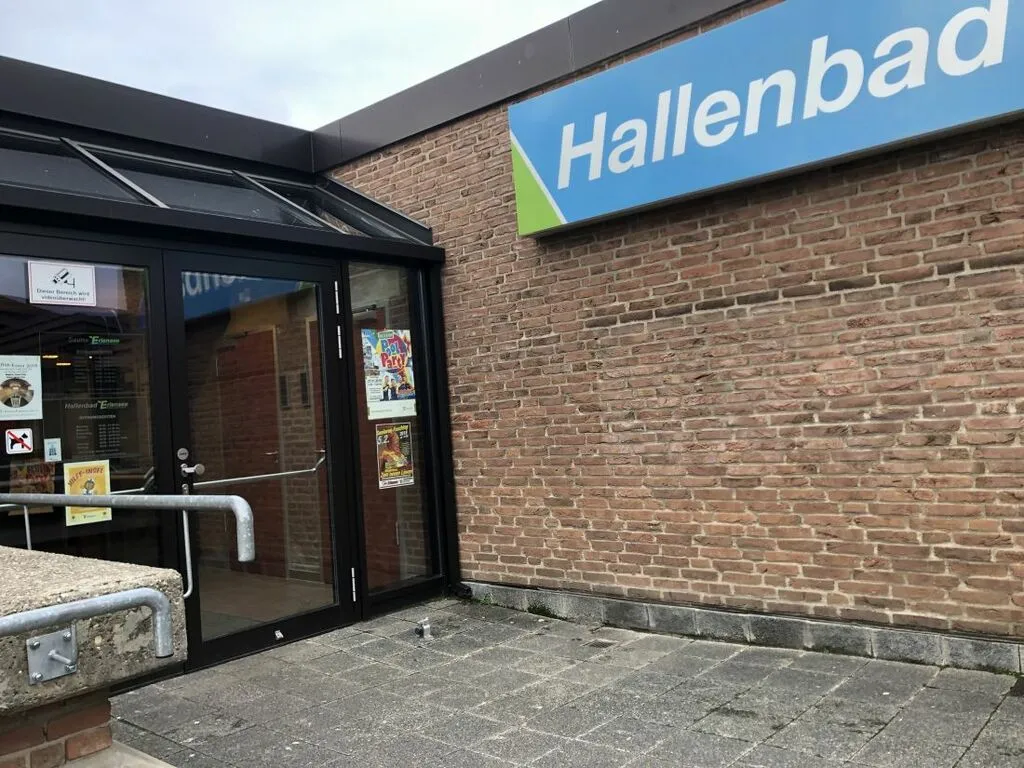 Faschingsdienstag mit den Kinziggeistern am Hallenbad