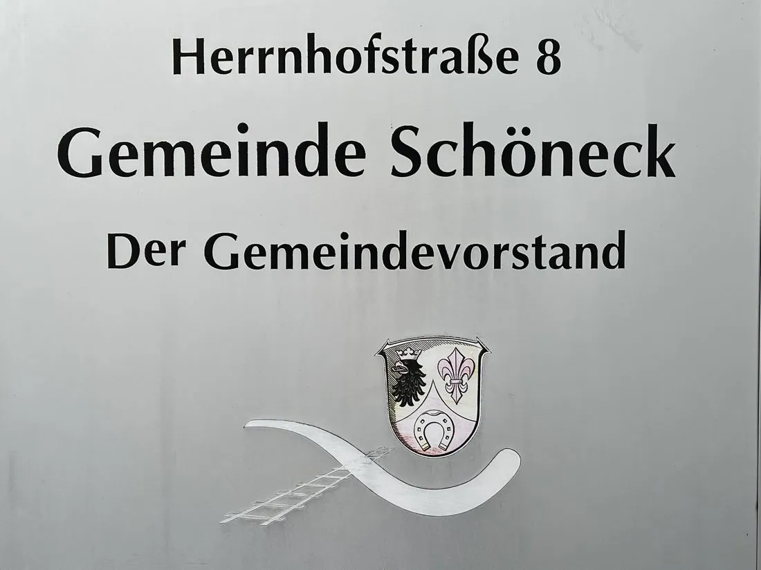Schönecker Ehrenamtliche reparieren defekte Haushaltsgeräte
