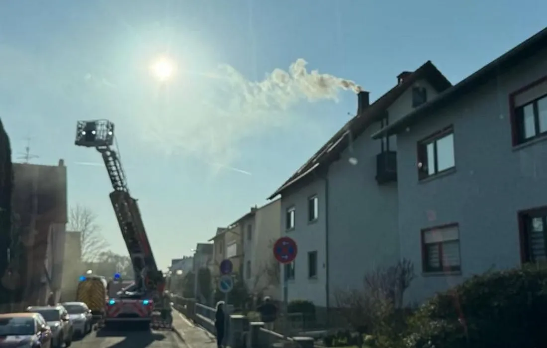 Hanau: Kaminbrand in Wohngebäude in Mittelbuchen