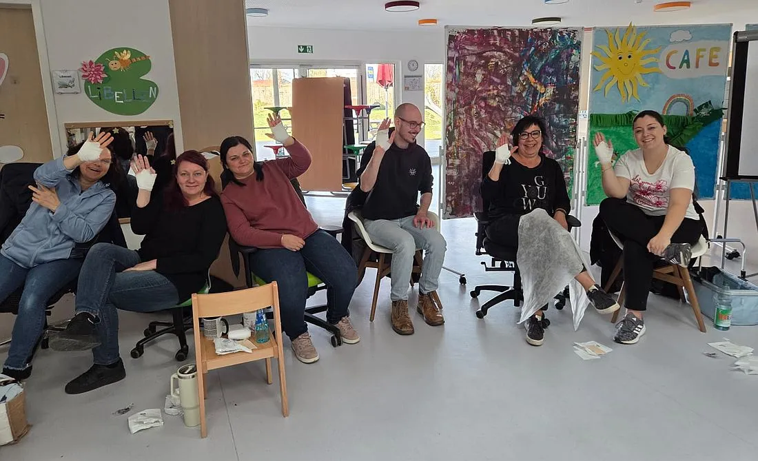 Erste-Hilfe-Kurs am Kind in der Kita Leipziger Straße