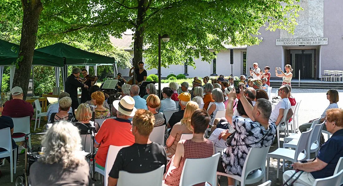 „Kultur auf Hanauer Friedhöfen“ startet mit musikalischem Auftakt