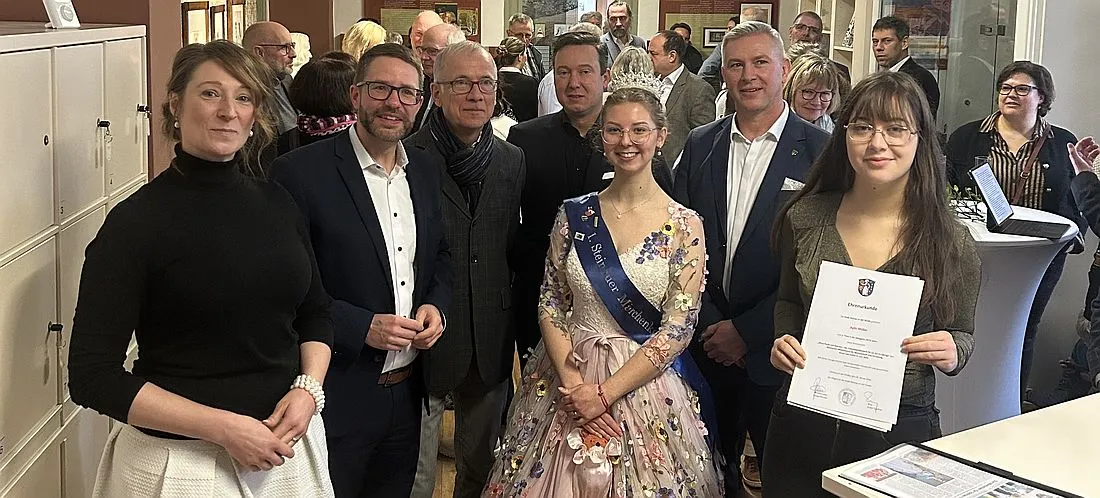 Die erste Steinauer Märchenkönigin Laura I.