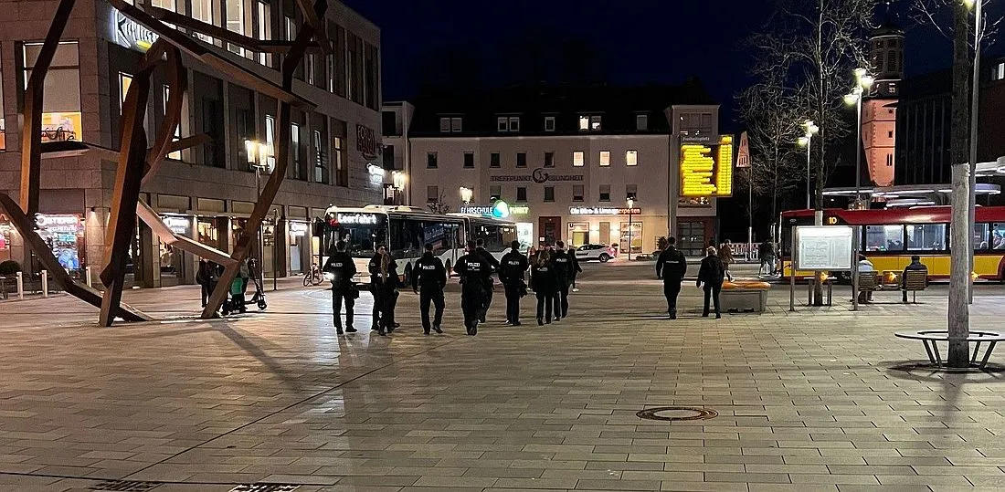Hanau: Polizei erhöht Präsenz rund um den Freiheitsplatz