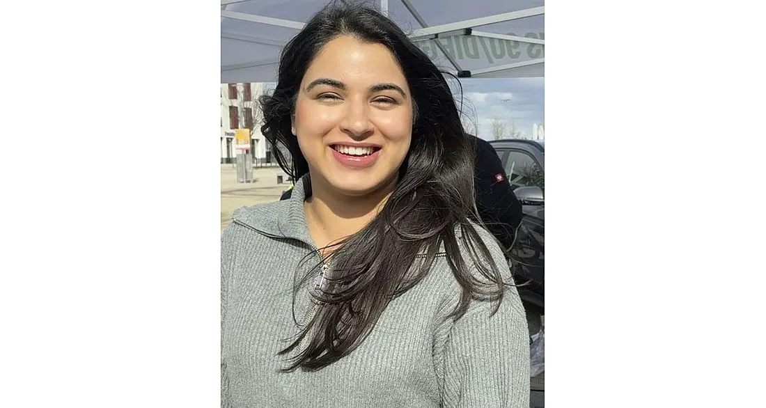 Grüne Kreis-Spitzenkandidatin Mahwish Iftikhar auf Stadtplatz