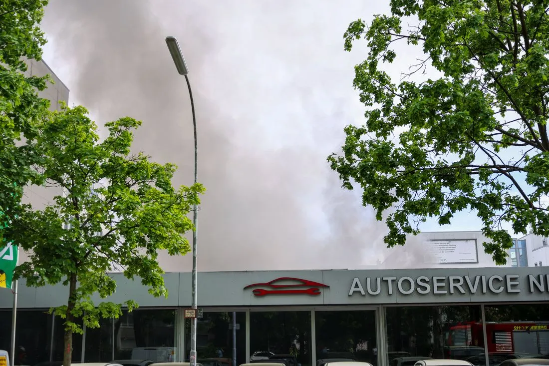 neuisenbuautow az3
