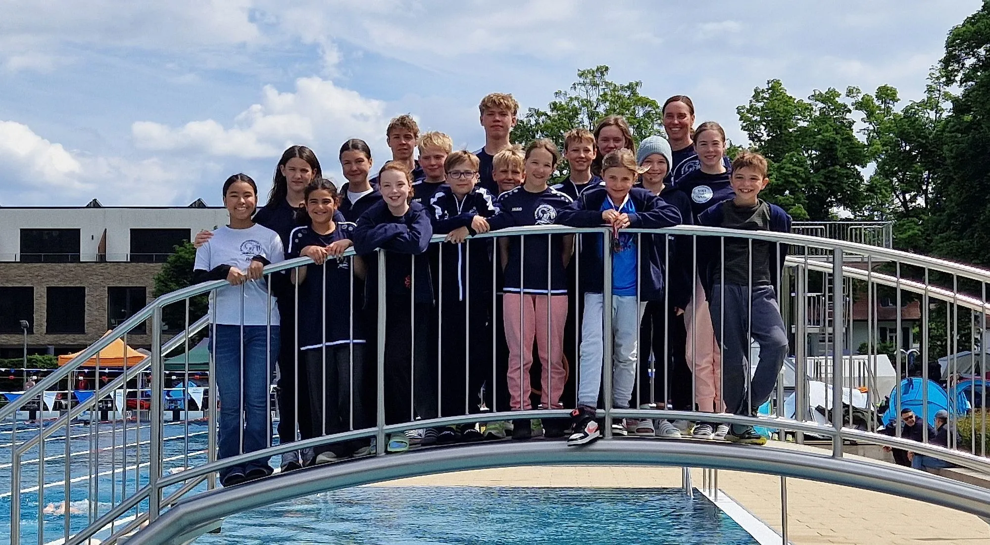SVG-Schwimmer trotzen Kälte und glänzen bei Bezirksmeisterschaften