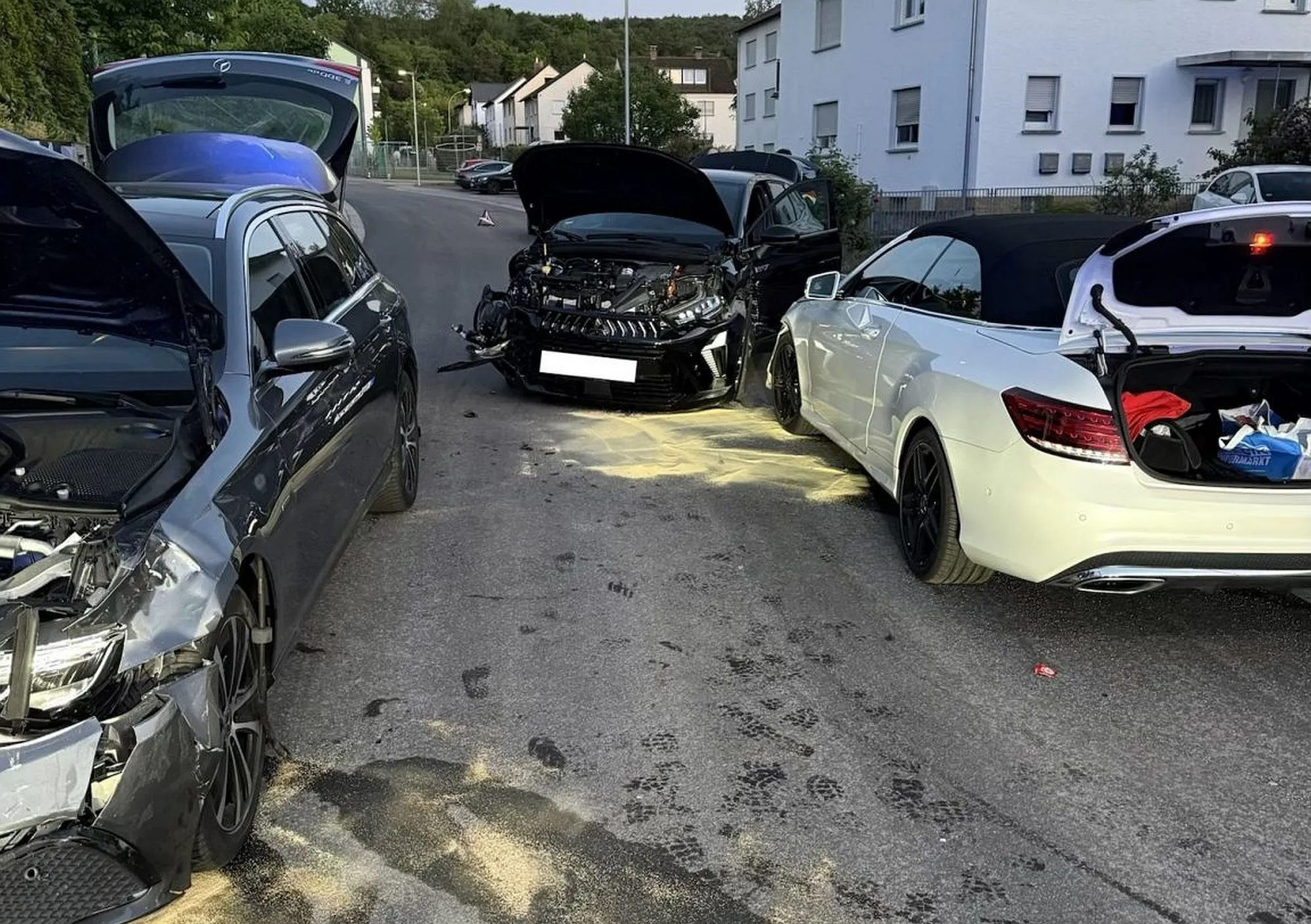 Gelnhausen: Feuerwehr zu Unfall mit drei Pkw alarmiert