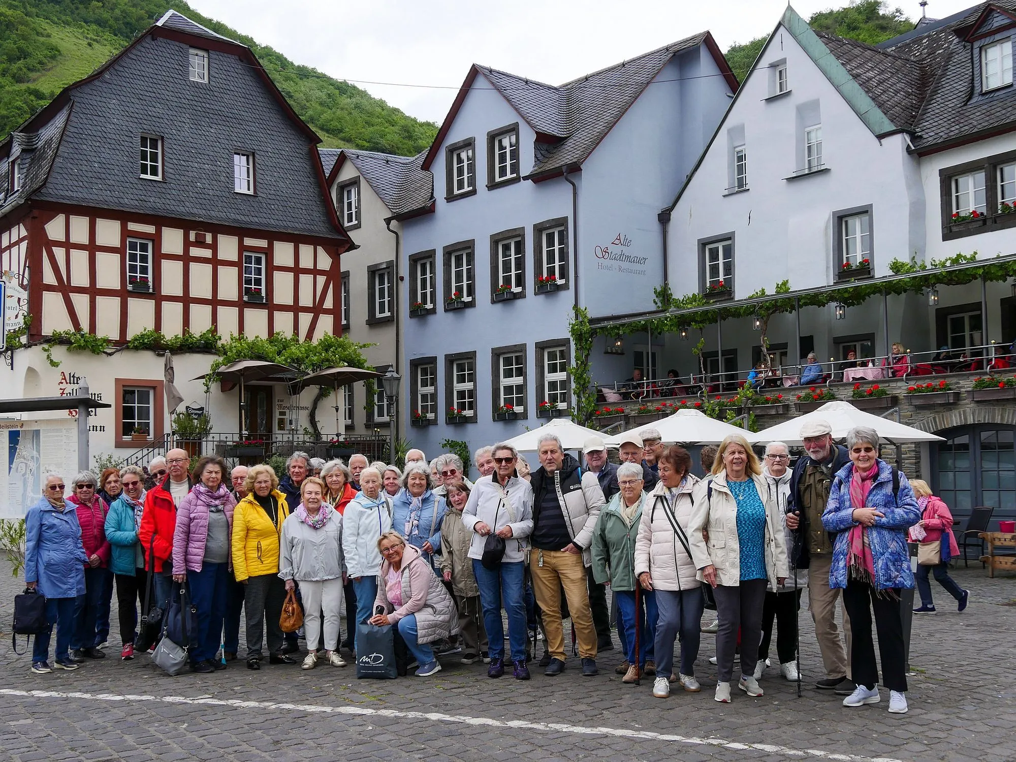 Senioren-Union Nidderau unterwegs im Herzen der Moselregion