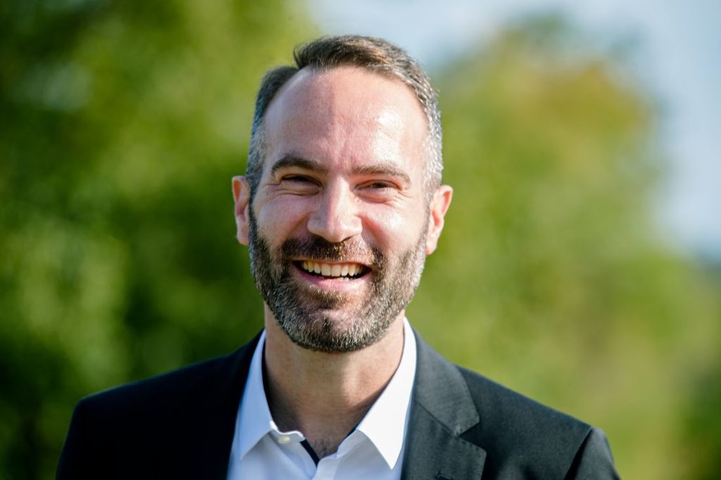 Nidderau: Bürgermeisterkandidat Bär (SPD) setzt Wahlkampf ab