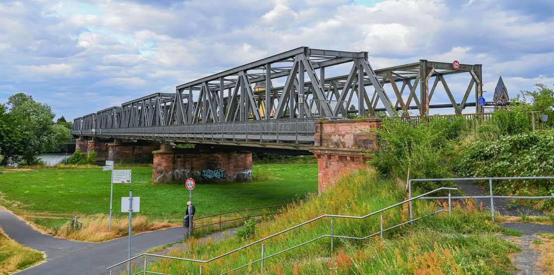 auheimermainbruecke az
