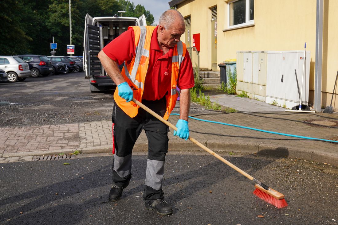 pzubahnhofschlue az8