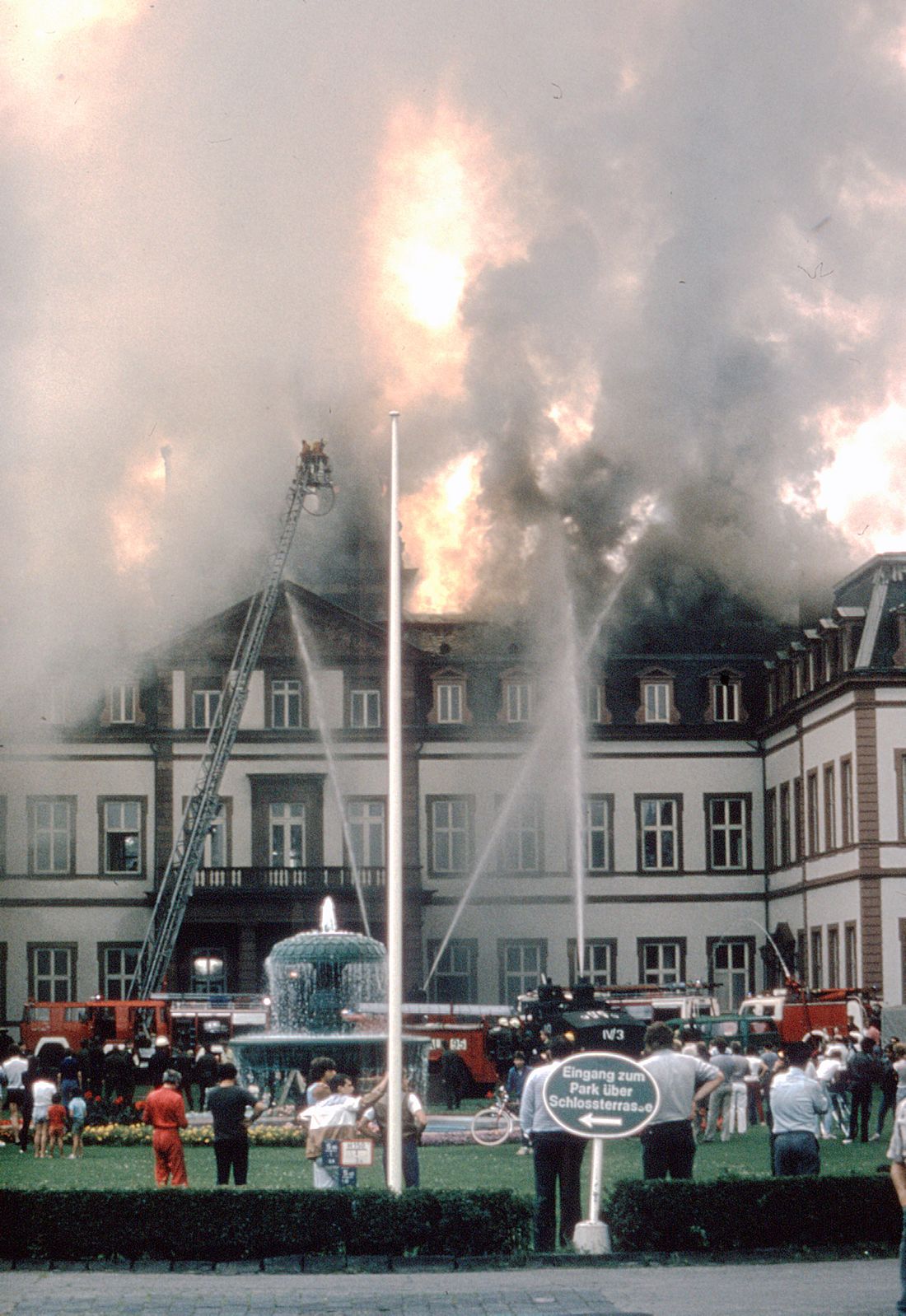 schloss40philippsruhe az2