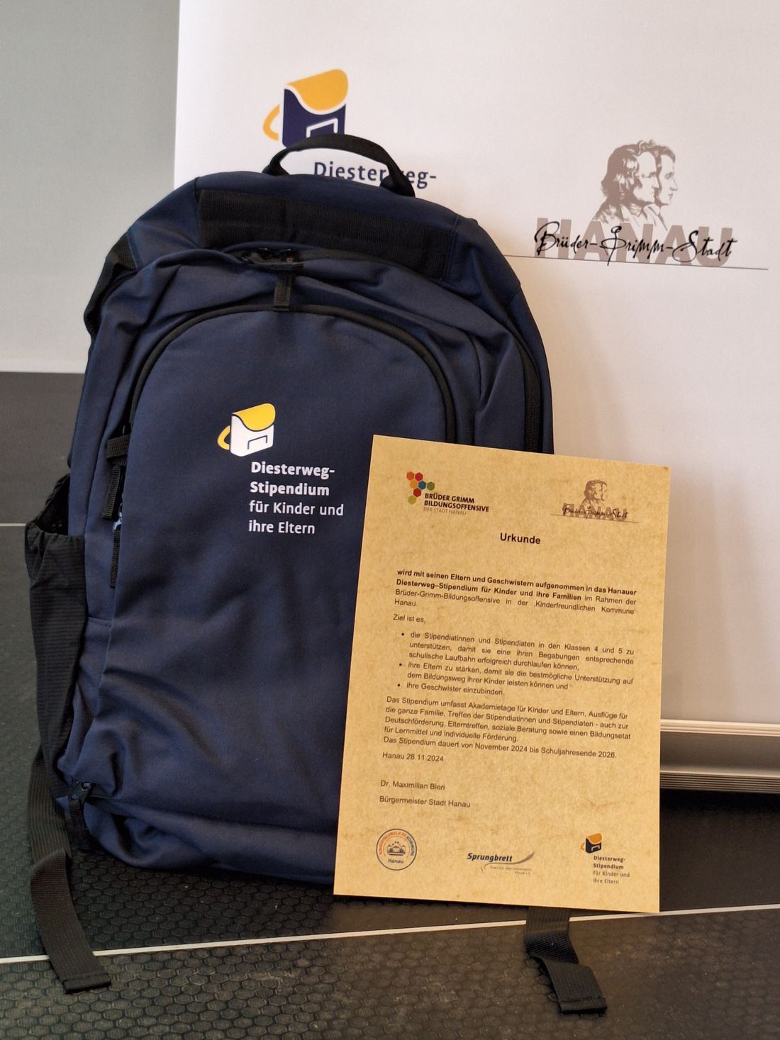 wegdiesterstiphu az1