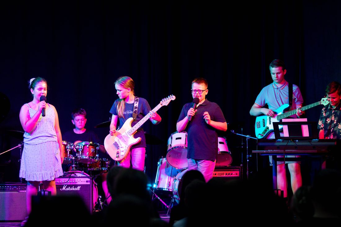 vielfaltalbeeinst az