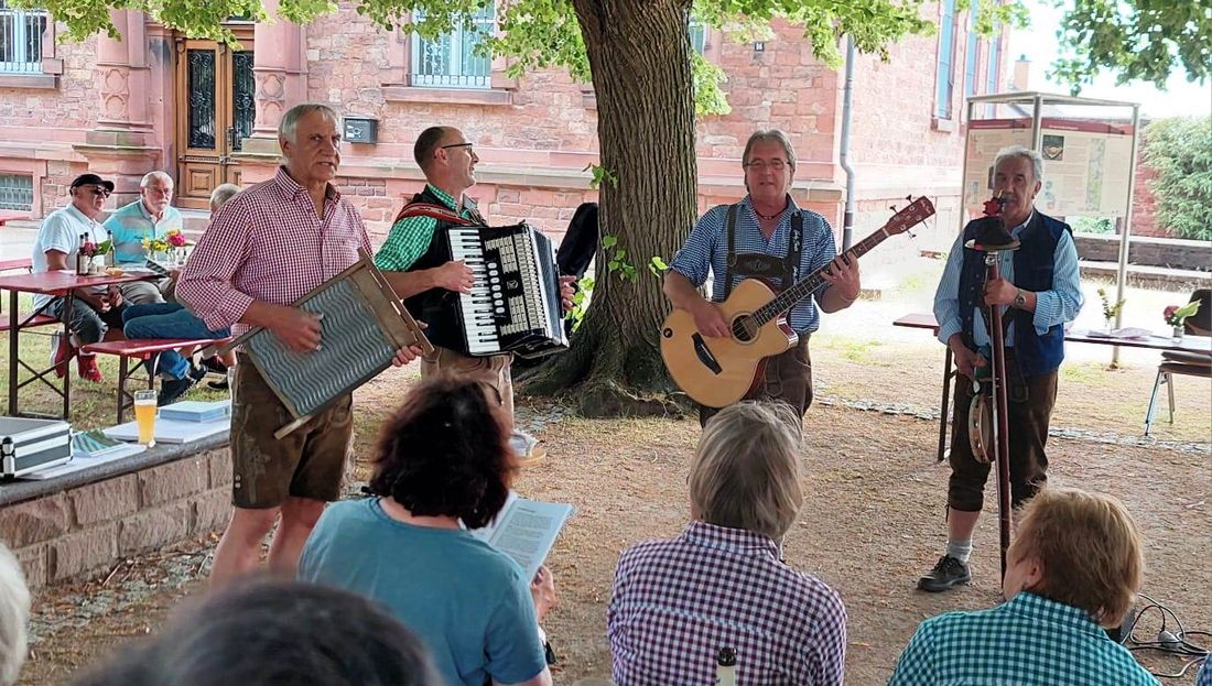 lederhosenmelodivas az